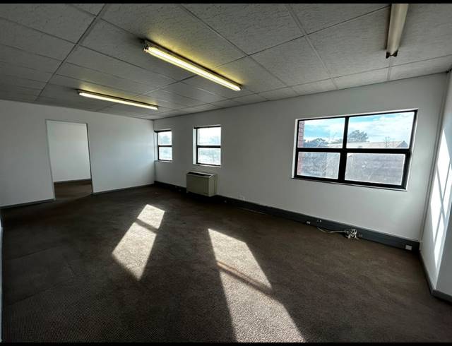 470M² WAREHOUSE TO LET IN EASTGATE